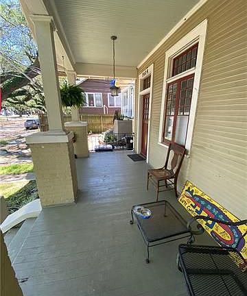 2nd image of 3424 Banks St