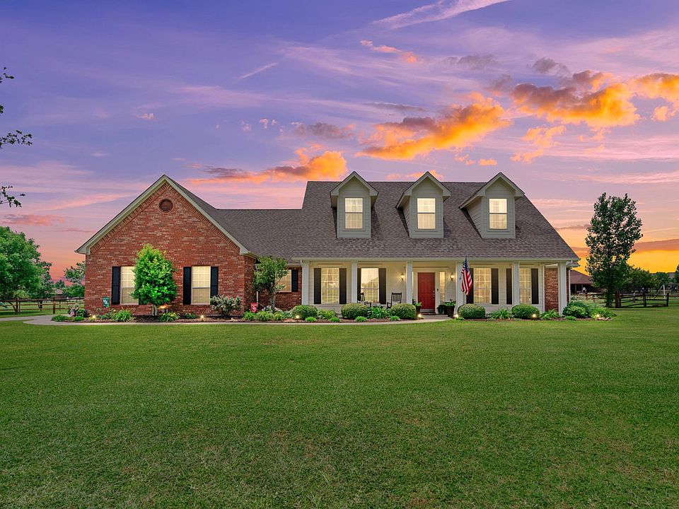 1st image of 917 Chalk Hill Ln