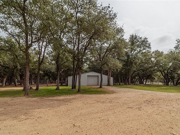 4th image of 656 County Road 285