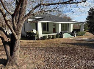 304 Blackmon St N, Bethune, SC 29009