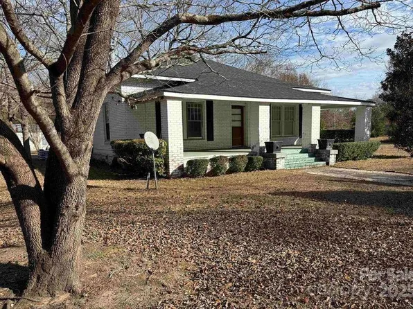 304 Blackmon St N, Bethune, SC 29009