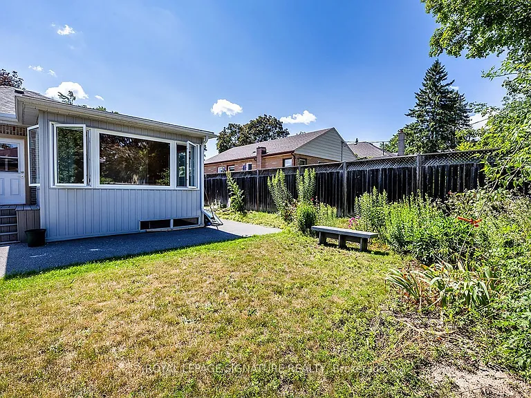 812 Schneider Pl — Photo 26
