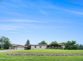 5773 N Seymour Rd, Owosso, MI 48867