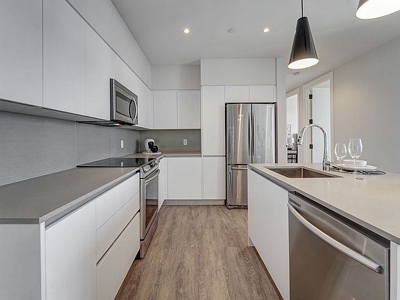 3rd image of 122 Sevilla Ave #1615