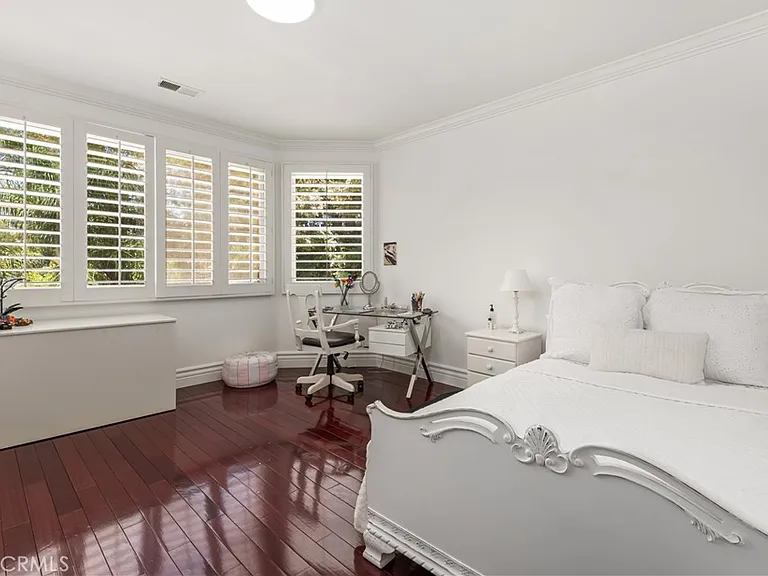 5267 Newcastle Ln — Photo 26