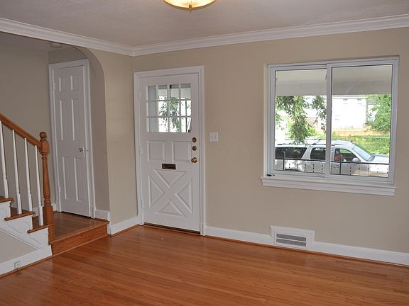 2nd image of 1210 N Lincoln St