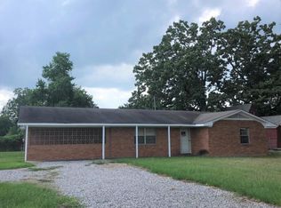 63 Barksdale Dr, West Point, MS 39773