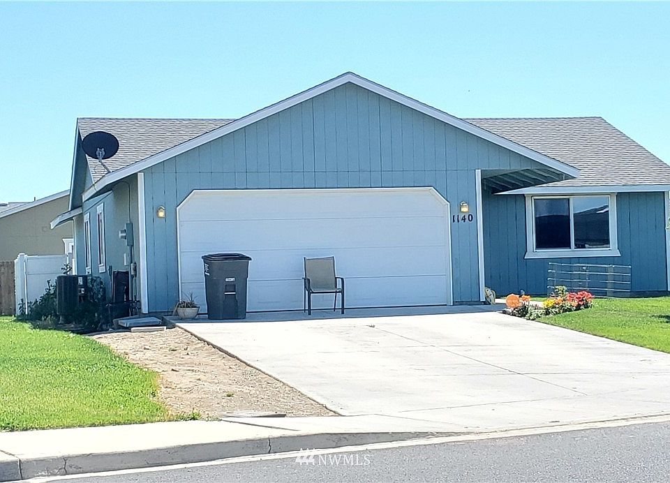 2nd image of 1140 E Gemstone Street