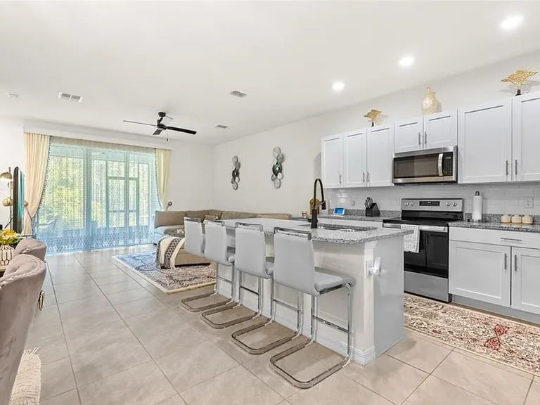 Reena Dr — Photo 2