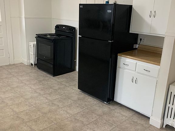 3rd image of 9 Jefferson St #2