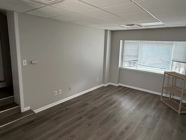 4905 Montgomery Ln — Photo 4