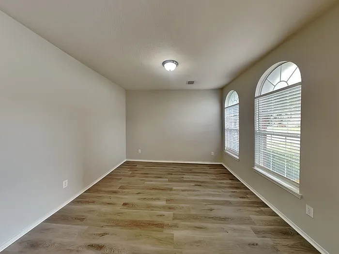 8209 Swan Park Dr — Photo 8