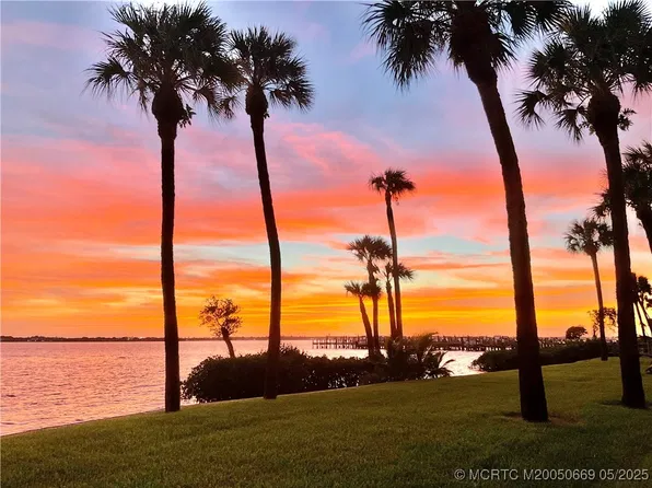 4680 NE Sandpebble Trce APT 304, Stuart, FL 34996