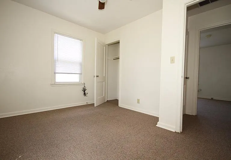 321 W 18th St — Photo 10