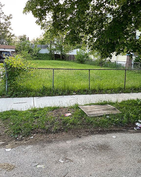 2nd image of 3446 W 95th St