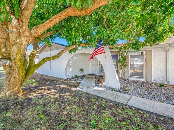 8795 ORANGE BLOSSOM DRIVE, SEMINOLE, FL 33772