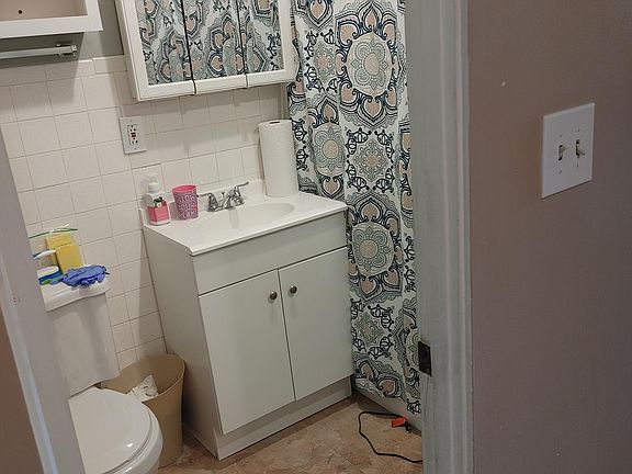 5th image of 1714 Lilac Ct