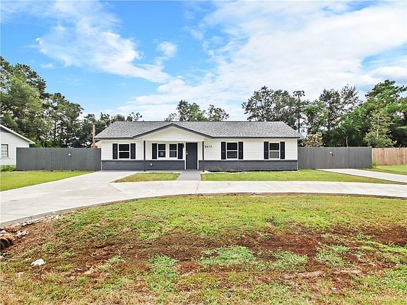 2nd image of 2613 Club House Rd