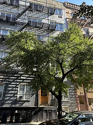 433 East 83rd Street in Yorkville