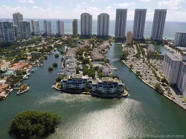 412 Poinciana Dr, Sunny Isles Beach, FL