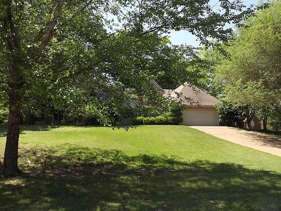 3rd image of 9806 Mosby Dr