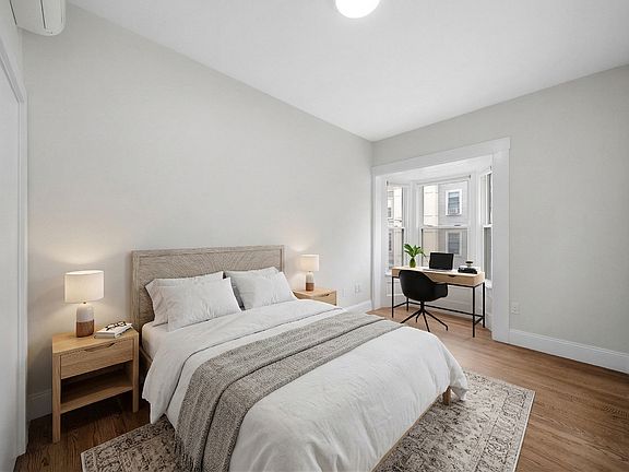3rd image of 12 Creighton St #2