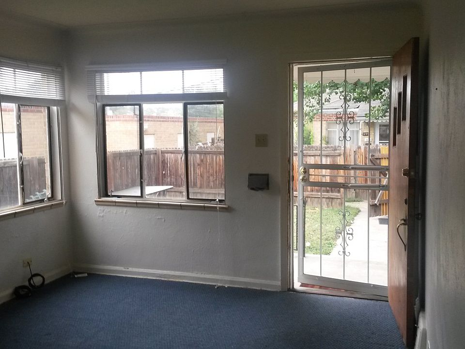 2nd image of 1429 Ivanhoe St