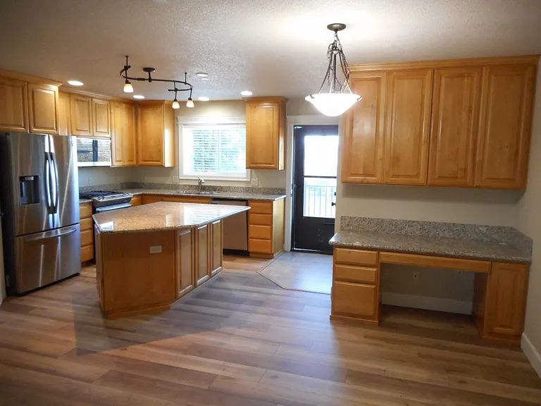 1555 Dolores Way SE — Photo 12
