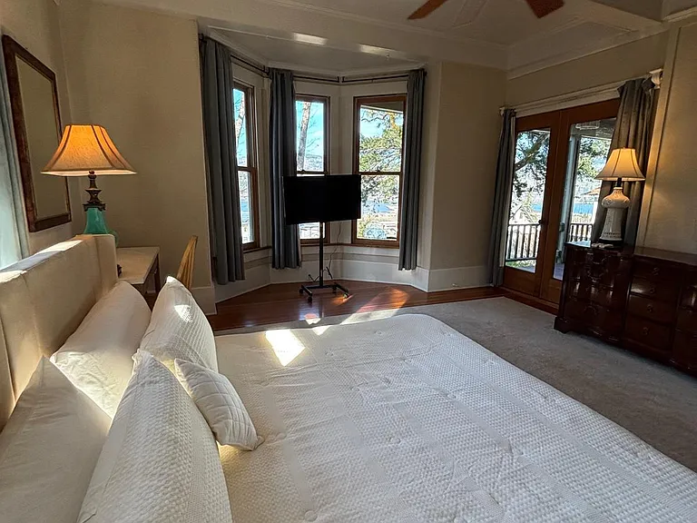 706 Sherman Ave #1 — Photo 3