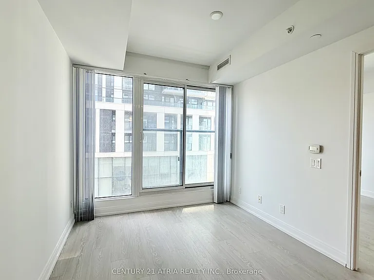181 Dundas St E #715 — Photo 8