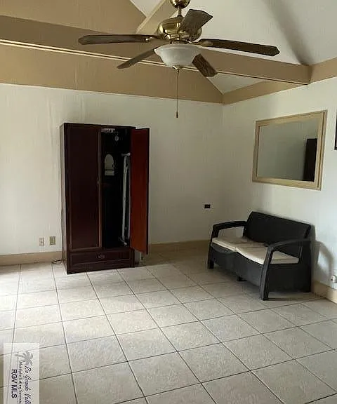 240 Country Club Cir #2 — Photo 6