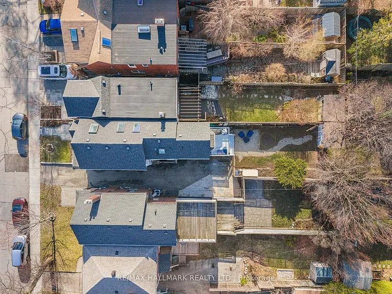 146 Roslin Ave — Photo 41