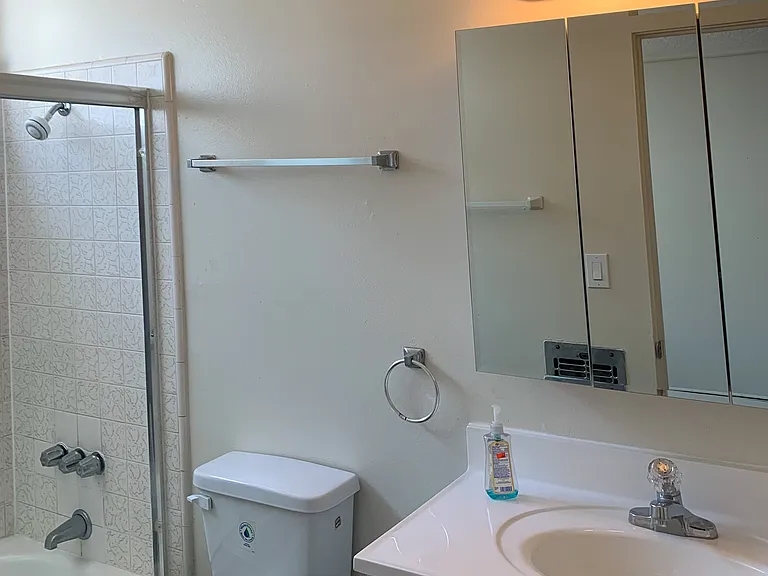 6515 Elgin St #3 — Photo 8