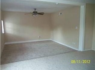 15206 Old Creek Rd, Houston, TX 77060