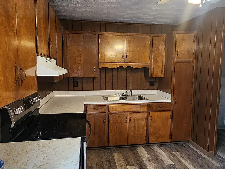 Hickory Hills Townhomes — Photo 7