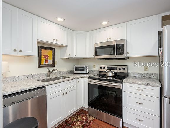 5th image of 300 Woodhaven Dr APT 2501