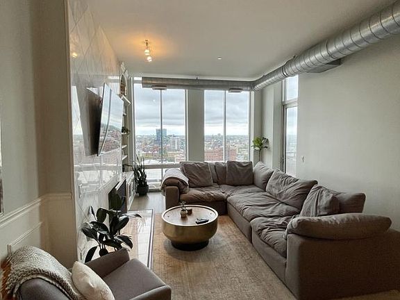 2nd image of 720 N Larrabee St APT 1710