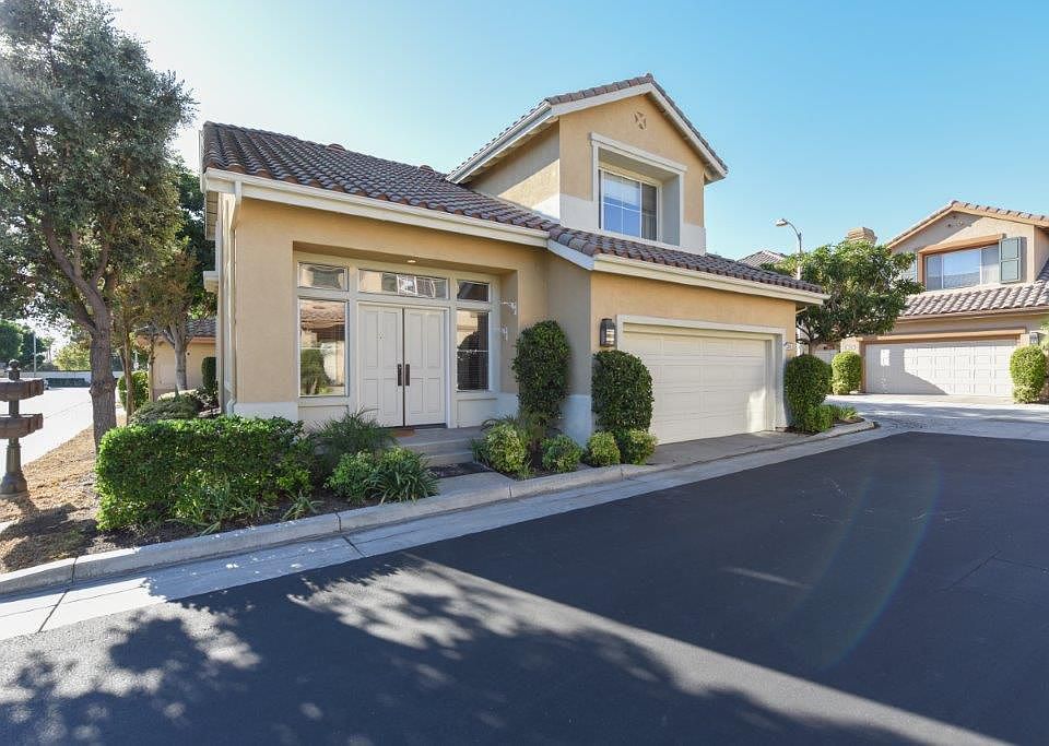 1st image of 12961 Mackenzie Dr #0