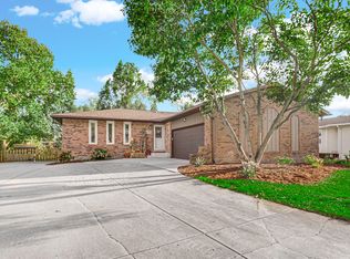 8321 Morse Ct, Crown Point, IN 46307