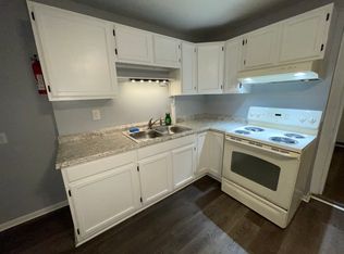 1576 W King St APT 1, York, PA 17404