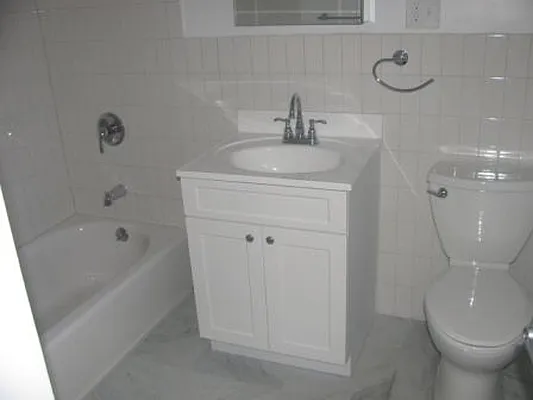 Rented by PMG Real Estate  | media 26