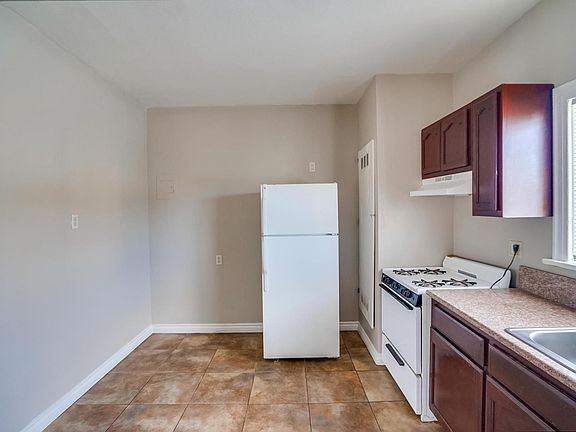 5th image of 1359 Saint Louis Ave