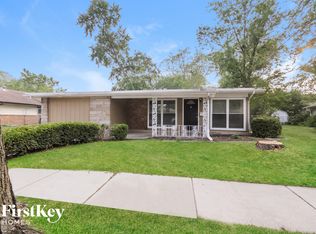 10 W Rocket Cir, Park Forest, IL 60466
