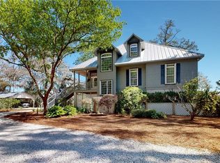 1462 E Black Island Rd SE, Darien, GA 31305
