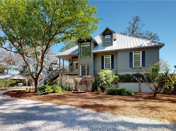 1462 E Black Island Rd SE, Darien, GA 31305