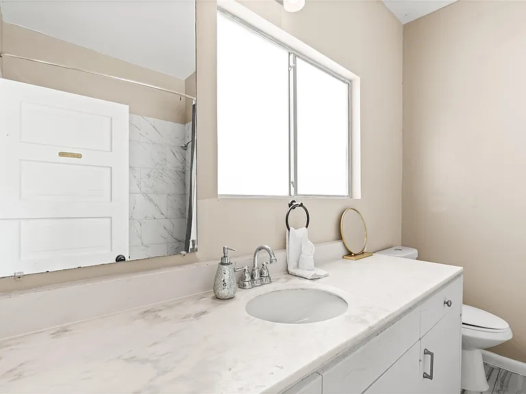 1202 Hawthorne St — Photo 20