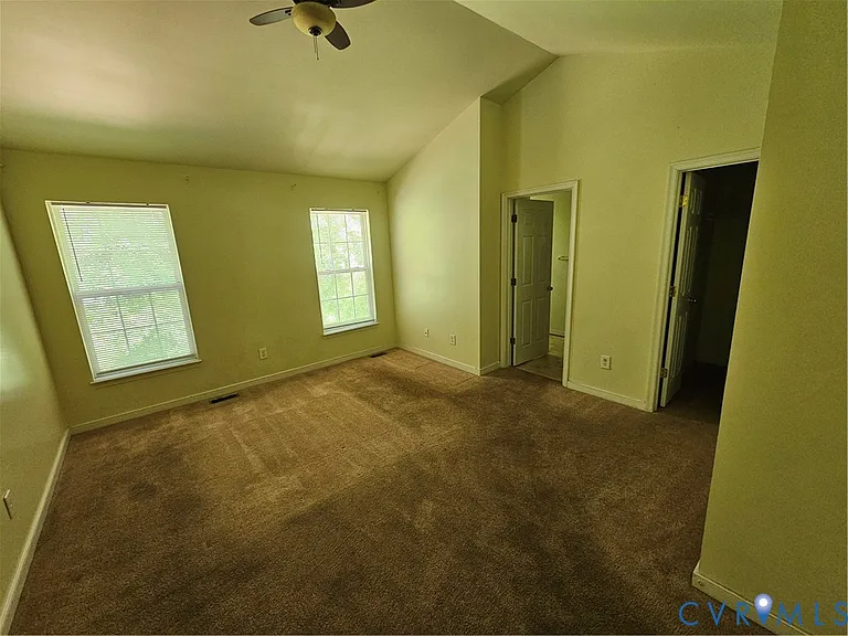 8722 Springwater Dr — Photo 13