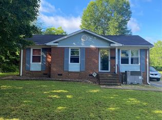 3774 Seaman Dr, Charlotte, NC 28217