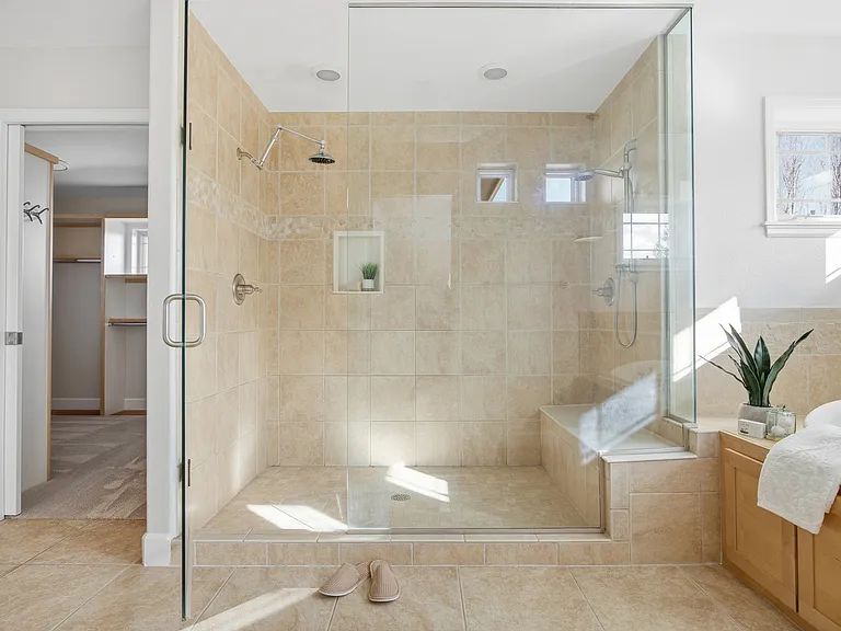 10443 Sunlight Dr — Photo 17