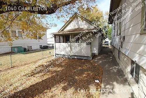 1040 Charleston St Photo 1